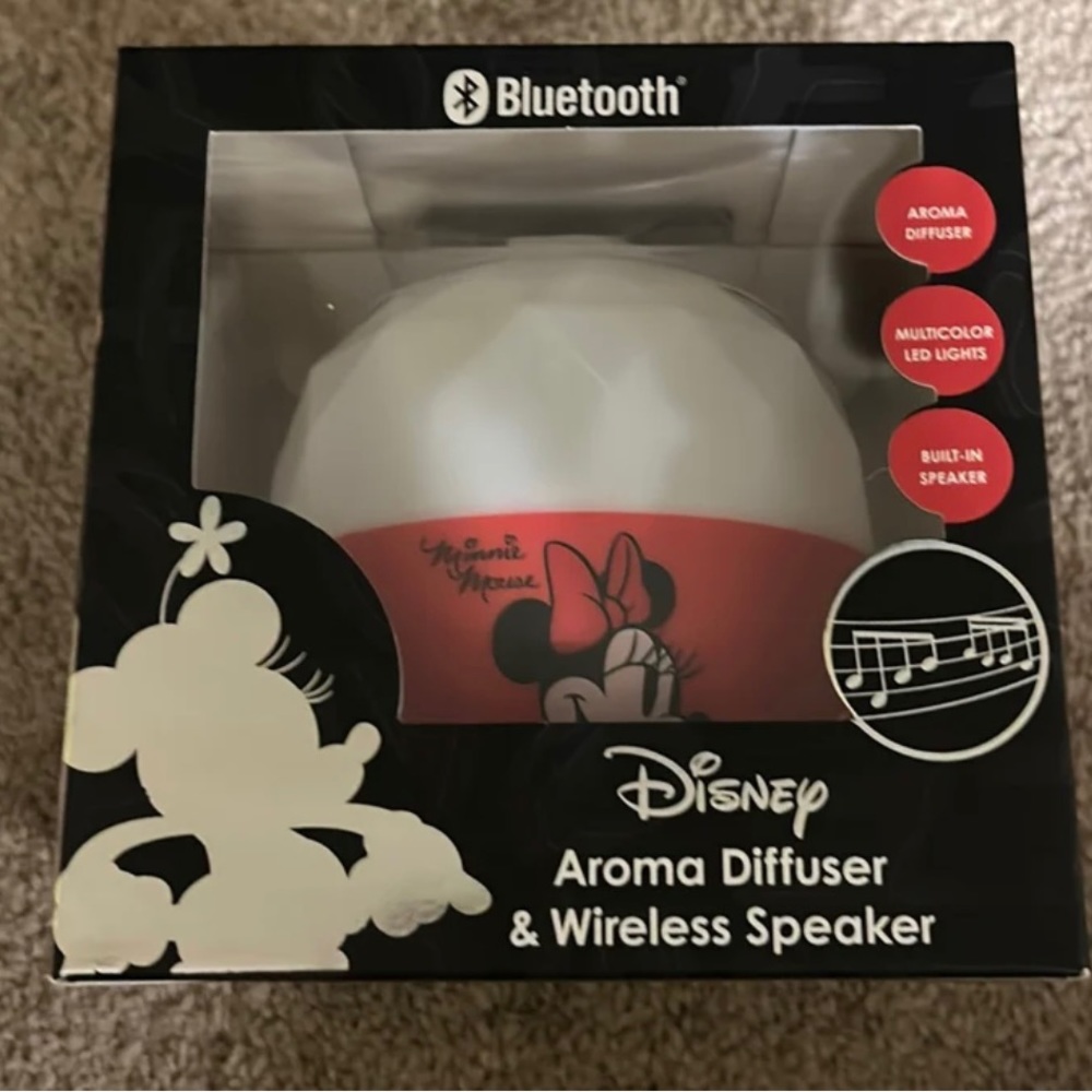 NEW: Disney Minnie Mouse Aroma Diffuser & Wireless Speaker